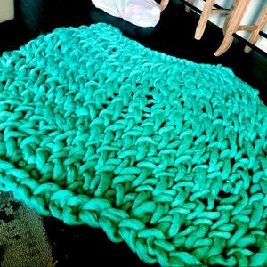 Chunky wool blanket